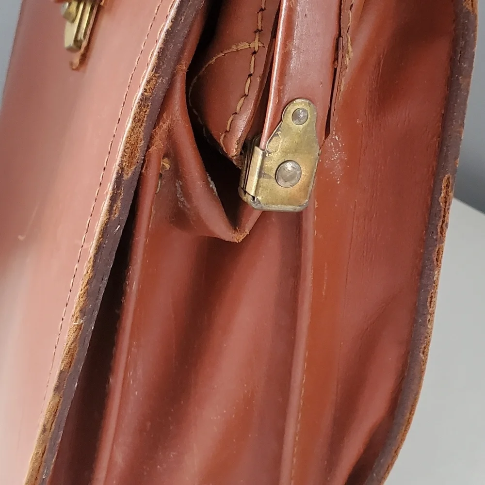 Vintage Brown Cowhide Multi Sectioned Hardcover Briefcase Medium Size